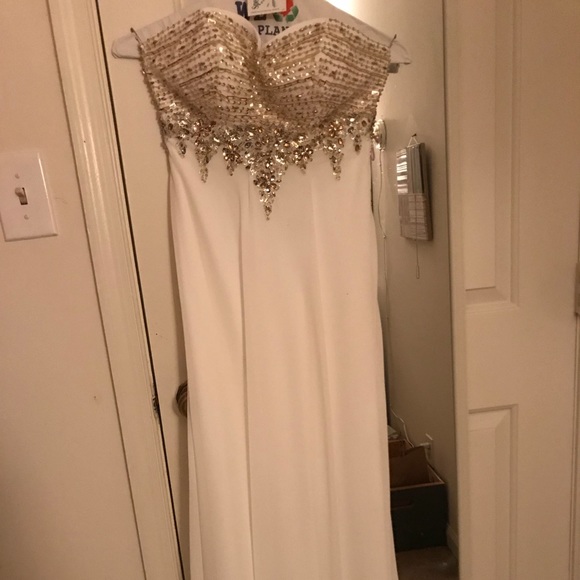 Dresses & Skirts - Strapless white prom dress, worn once